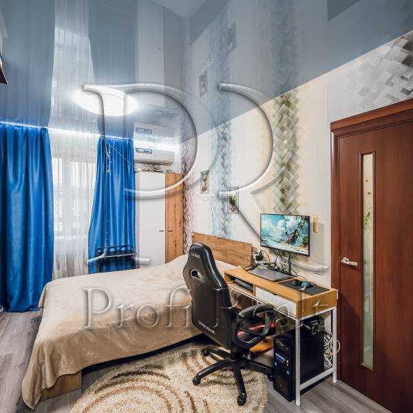 Продаж 1-кімнатної квартири 38 м², Героїв Небесної Сотні просп., 26/8