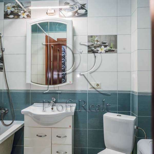 Продаж 1-кімнатної квартири 38 м², Героїв Небесної Сотні просп., 26/8