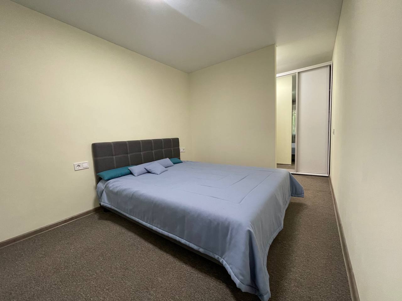 Оренда 2-кімнатної квартири 42 м², Полігонна вул.