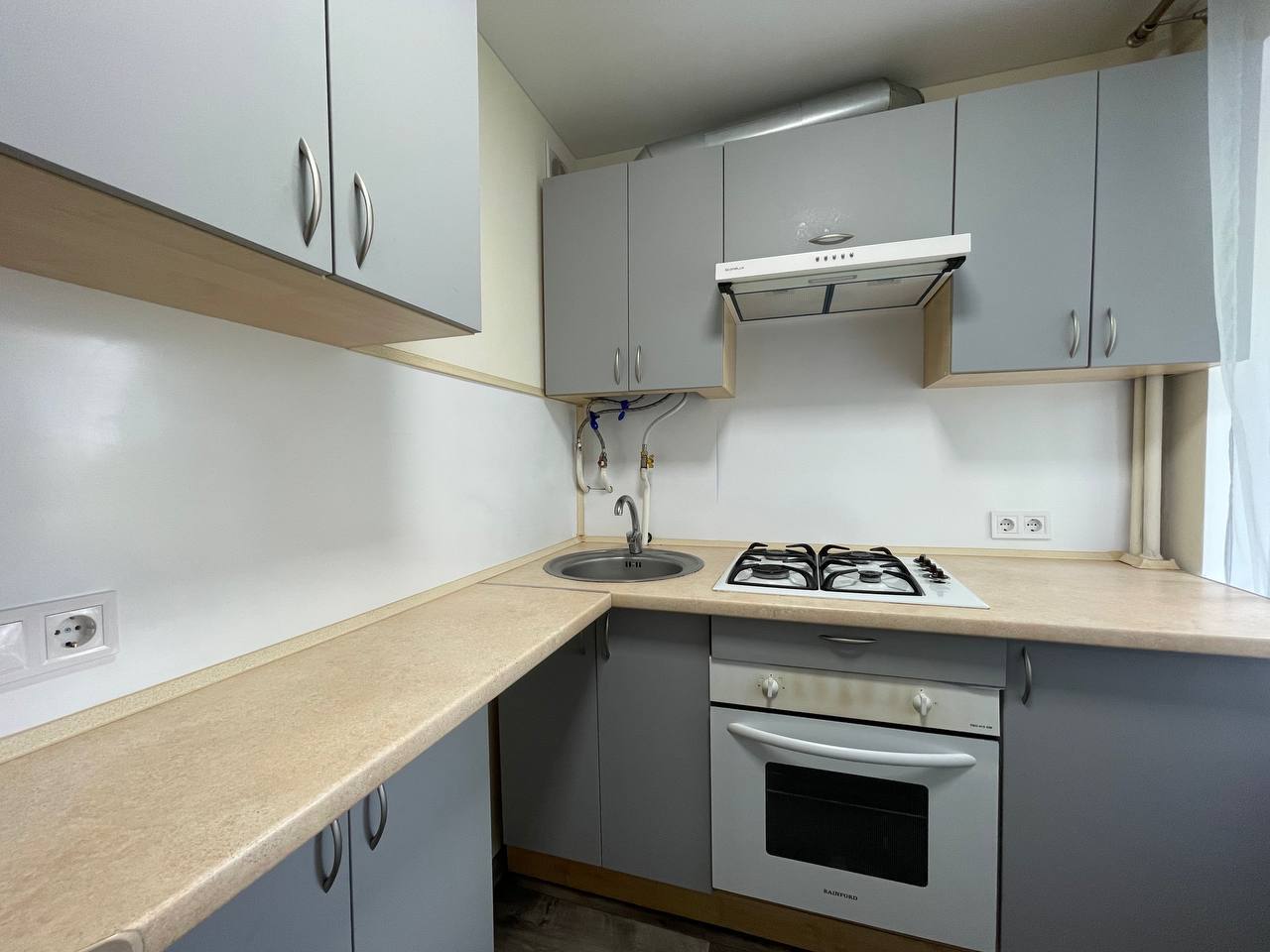 Оренда 2-кімнатної квартири 42 м², Полігонна вул.