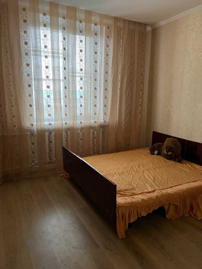 Продаж 2-кімнатної квартири 46.8 м², Сонячна вул.