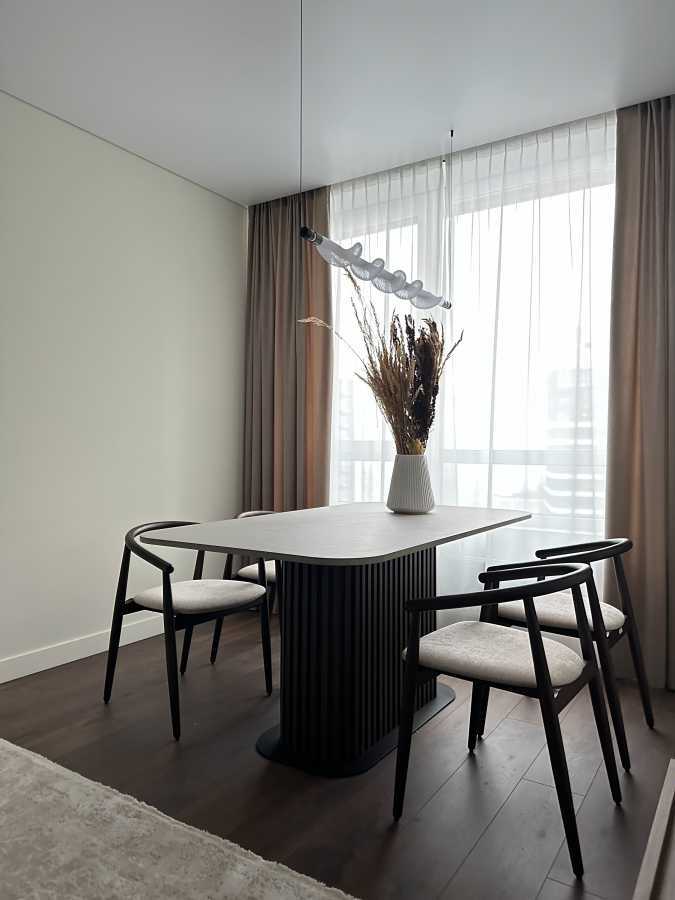 Продажа 2-комнатной квартиры 84 м², Днепровская наб., 15Ж