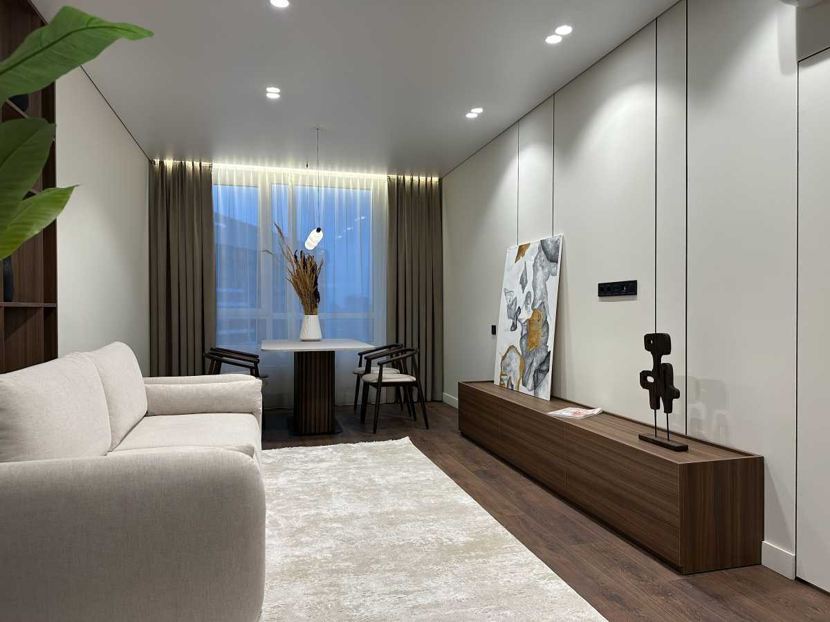 Продажа 2-комнатной квартиры 84 м², Днепровская наб., 15Ж