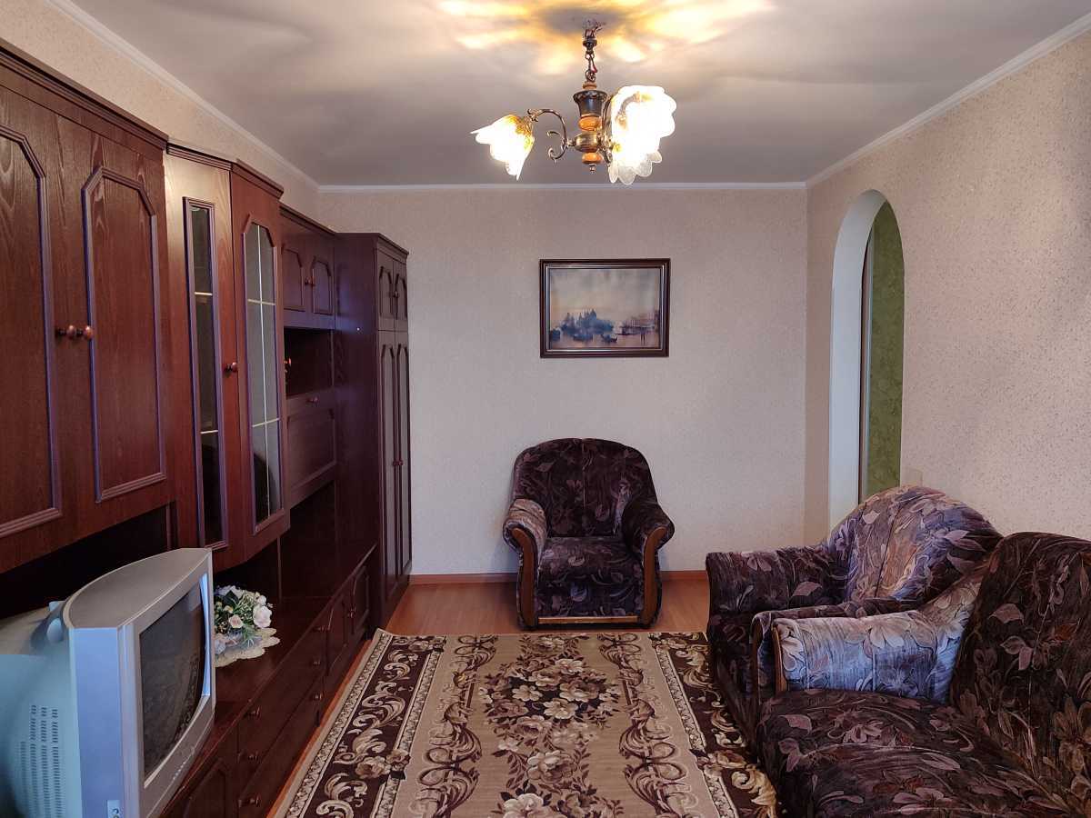 Продаж 2-кімнатної квартири 59 м², Братиславська вул., 2