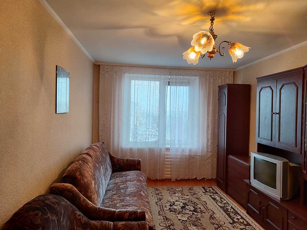 Продаж 2-кімнатної квартири 59 м², Братиславська вул., 2