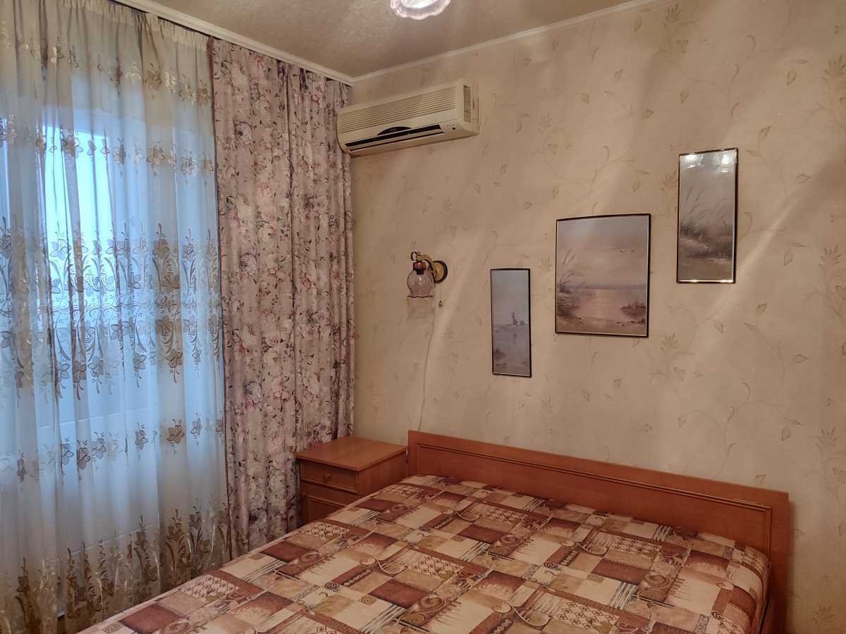 Продаж 2-кімнатної квартири 59 м², Братиславська вул., 2