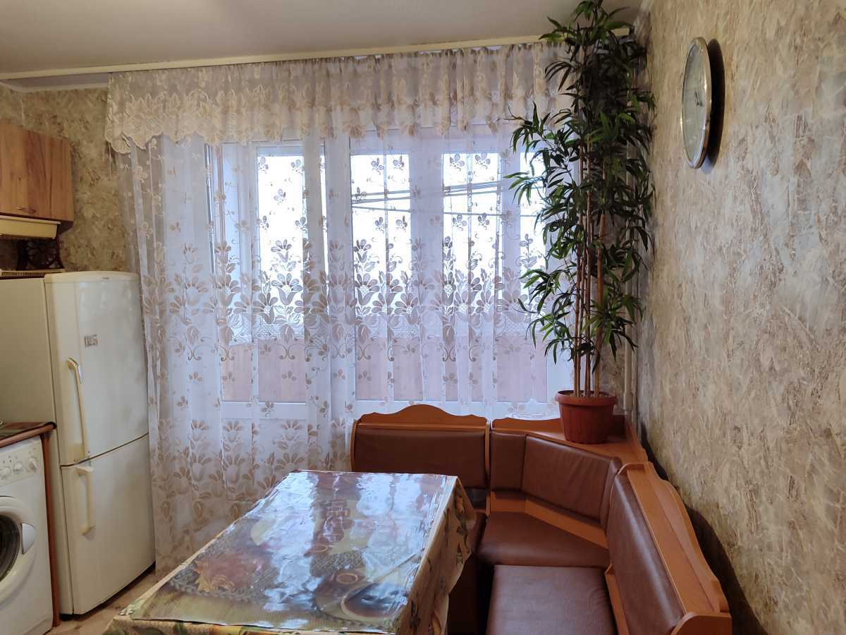 Продаж 2-кімнатної квартири 59 м², Братиславська вул., 2