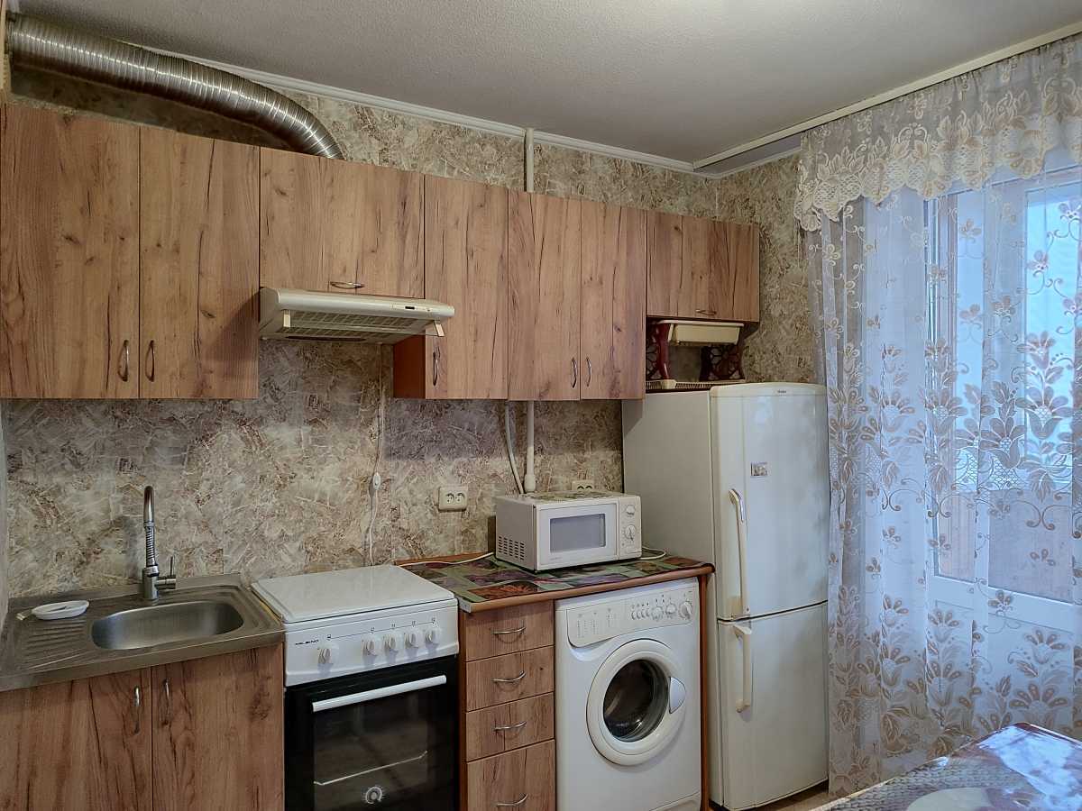 Продаж 2-кімнатної квартири 59 м², Братиславська вул., 2