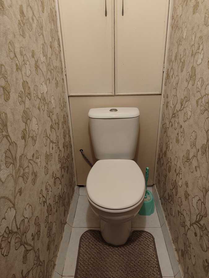 Продаж 2-кімнатної квартири 59 м², Братиславська вул., 2