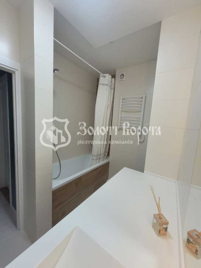 Продажа 2-комнатной квартиры 60.2 м², Каховская ул., 62А