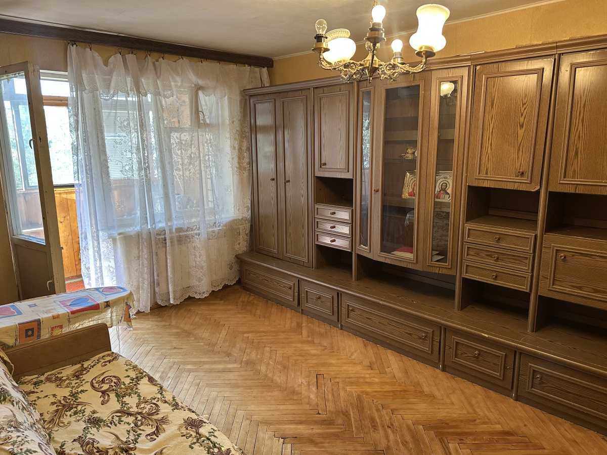 Продажа 1-комнатной квартиры 38 м², Кловский спуск, 20