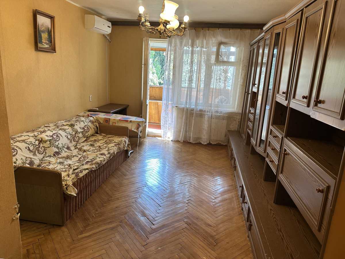 Продажа 1-комнатной квартиры 38 м², Кловский спуск, 20