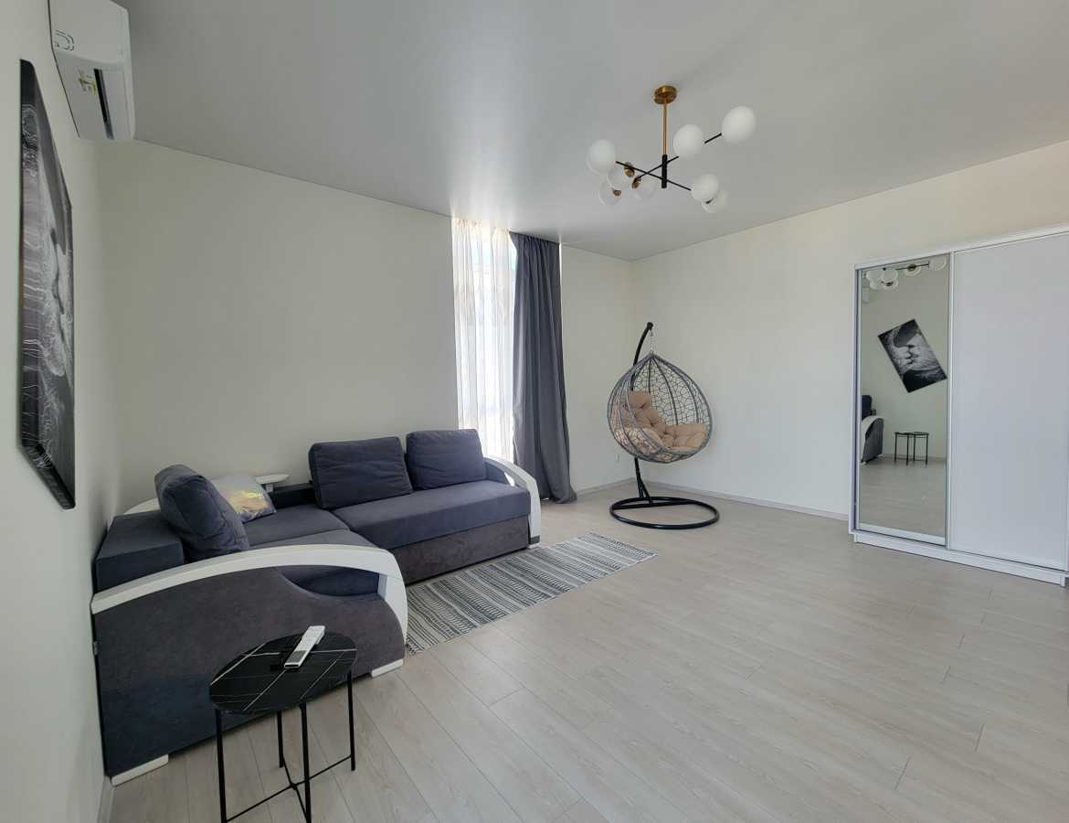 2-кімнатна квартира подобово 67 м², Трамвайна вул., 7