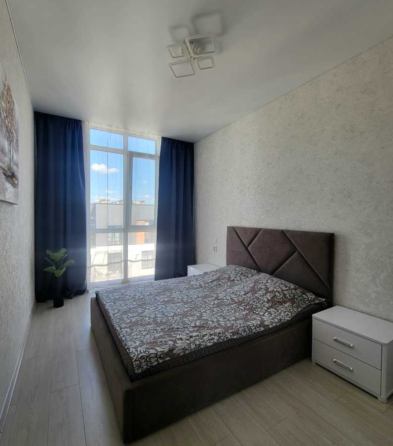 2-кімнатна квартира подобово 67 м², Трамвайна вул., 7