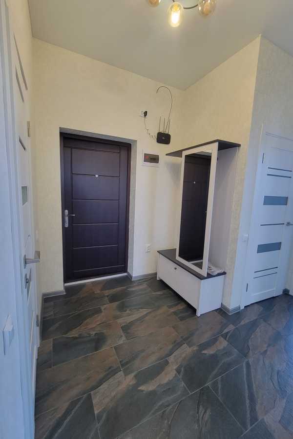 2-кімнатна квартира подобово 67 м², Трамвайна вул., 7