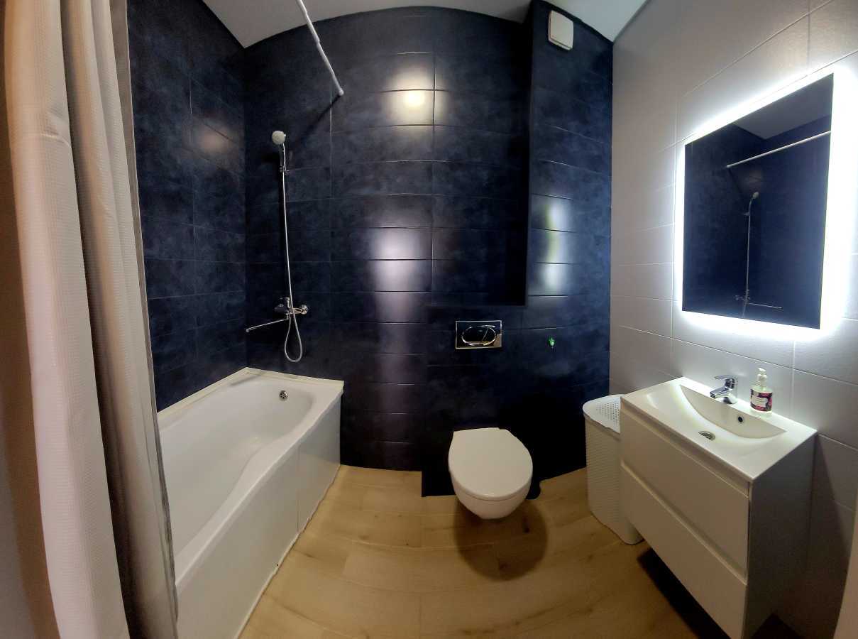 2-кімнатна квартира подобово 67 м², Трамвайна вул., 7