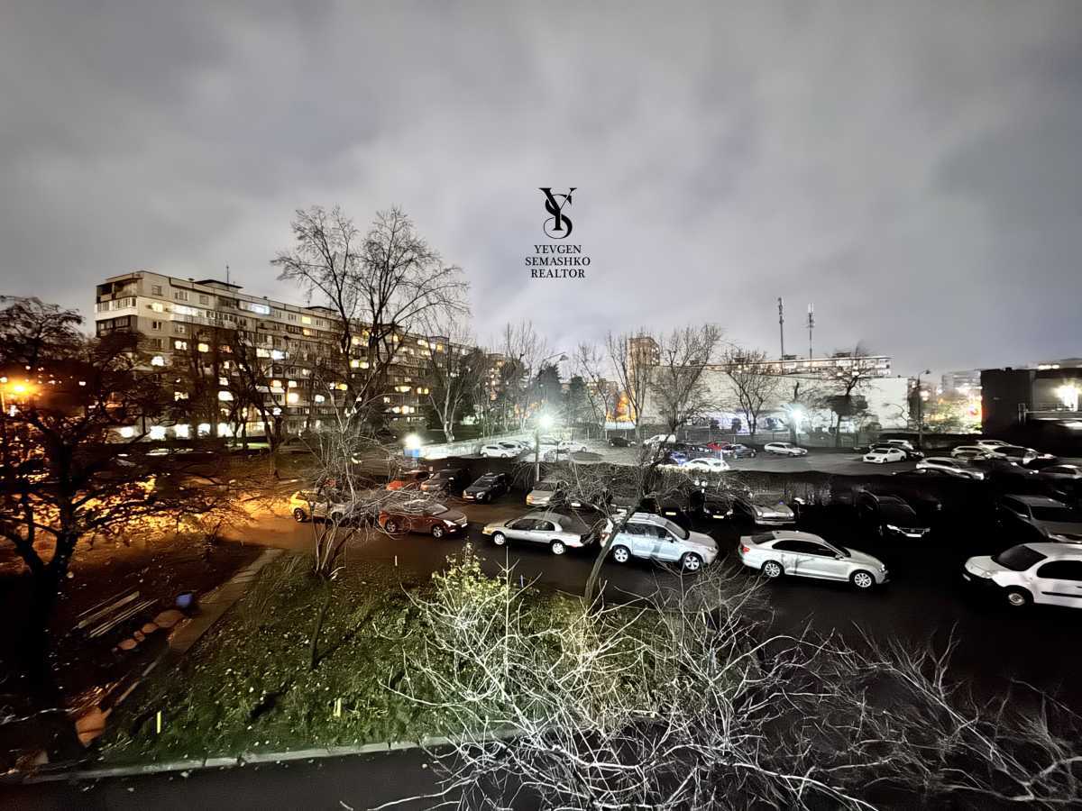 Продаж 1-кімнатної квартири 37 м², Мілютенка вул., 17А