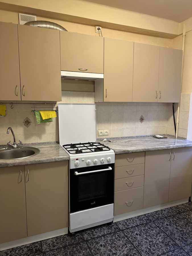 Оренда 2-кімнатної квартири 50 м², Васильківська вул., 2