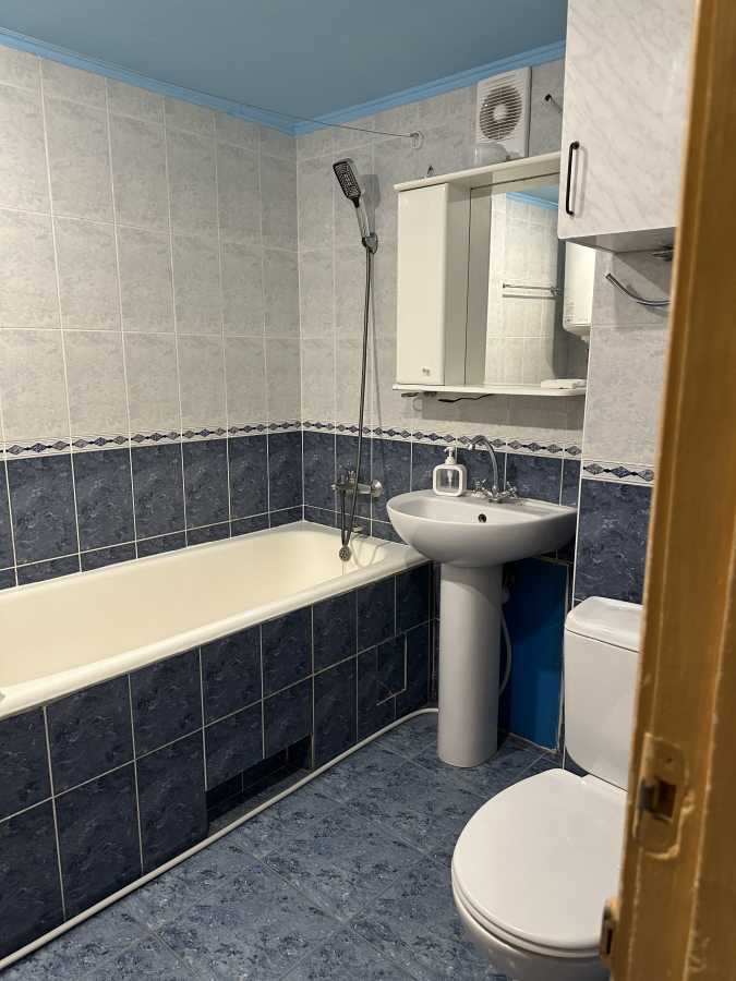 Оренда 2-кімнатної квартири 50 м², Васильківська вул., 2