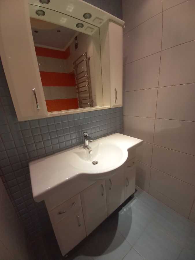 Аренда 2-комнатной квартиры 70 м², Верховного Совета бул., 14Б