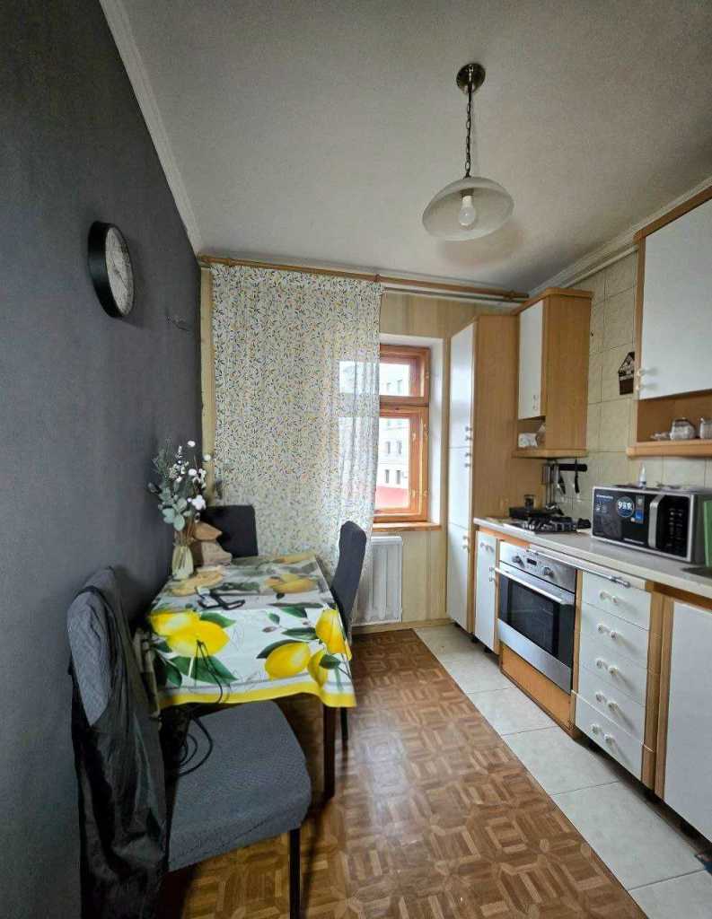 Продаж 2-кімнатної квартири 47 м², Вокзальна вул.