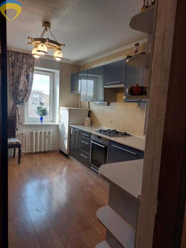 Продажа 4-комнатной квартиры 110 м², Михайловская ул.