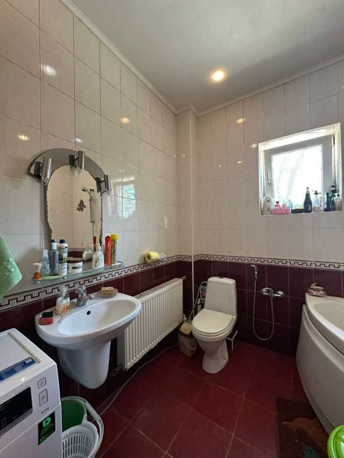 Продажа 4-комнатной квартиры 110 м², Михайловская ул.