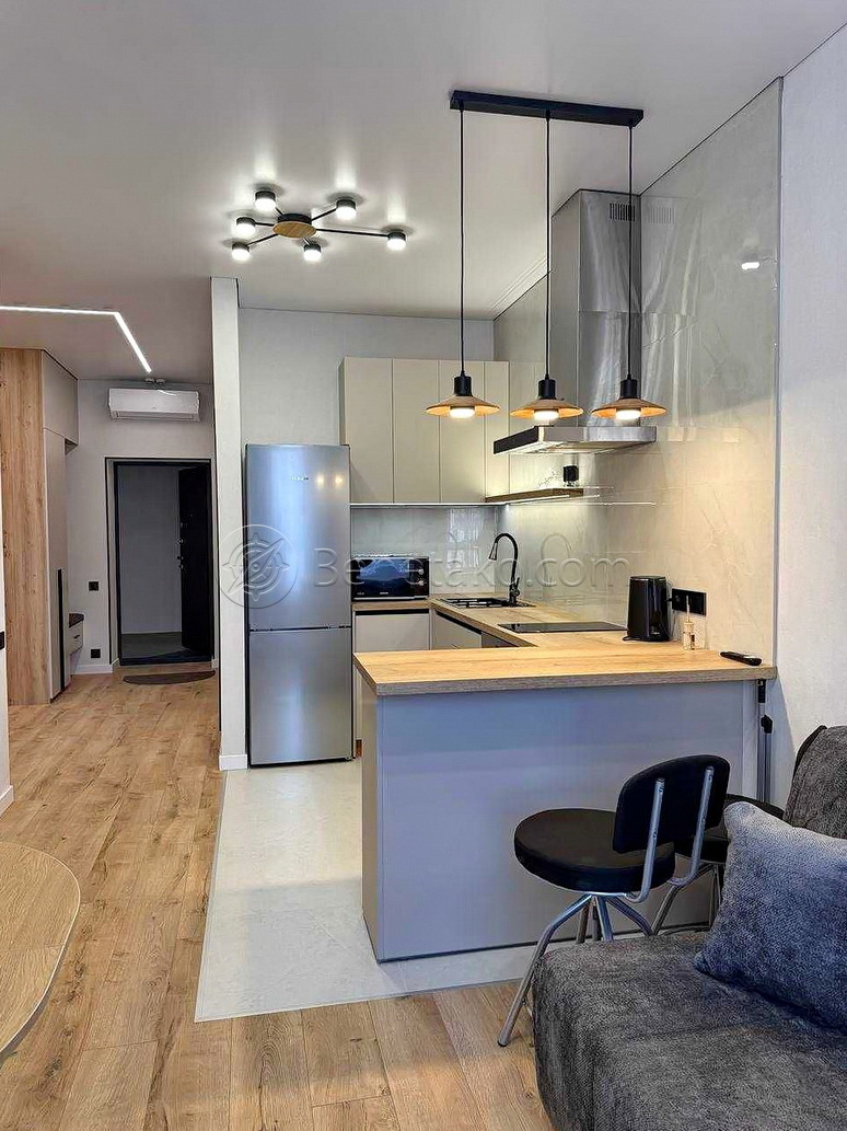 Аренда 2-комнатной квартиры 45 м², Каманина ул., 16А/6