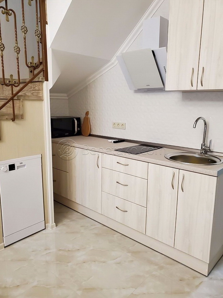 Оренда 2-кімнатної квартири 78 м², Ляпидевского вул., 1