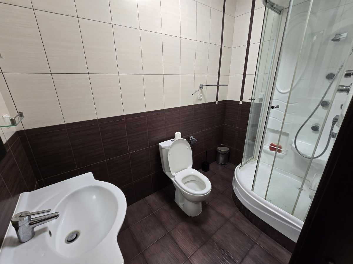 Продаж 4-кімнатної квартири 160.2 м², Раїси Окіпної вул., 4