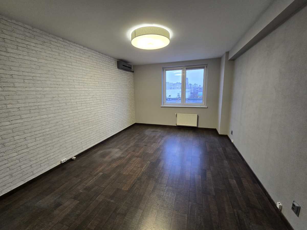 Продаж 4-кімнатної квартири 160.2 м², Раїси Окіпної вул., 4