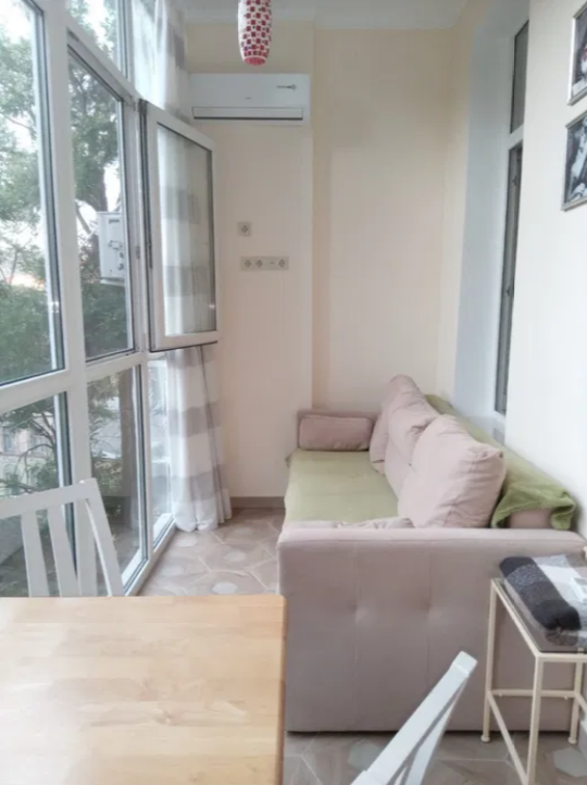 Продаж 1-кімнатної квартири 35 м², Польська вул.