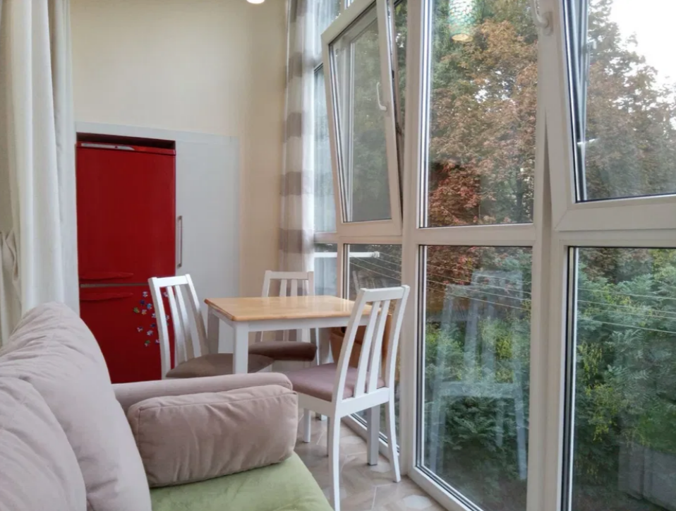 Продаж 1-кімнатної квартири 35 м², Польська вул.