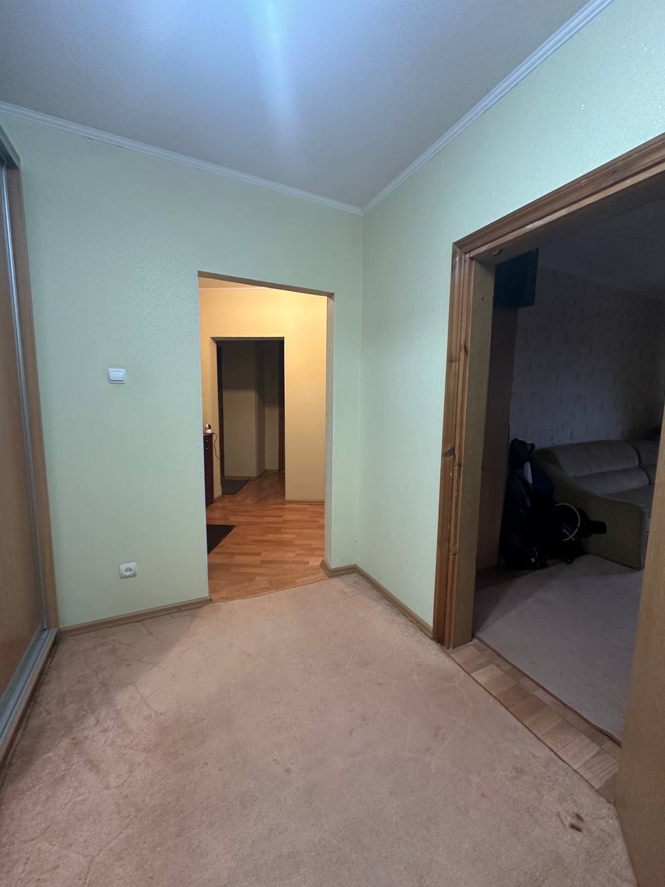 Продажа 2-комнатной квартиры 77 м², Науки просп., 54