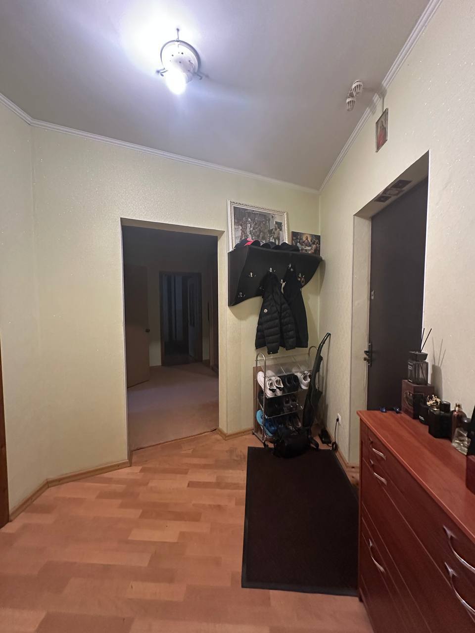 Продажа 2-комнатной квартиры 77 м², Науки просп., 54