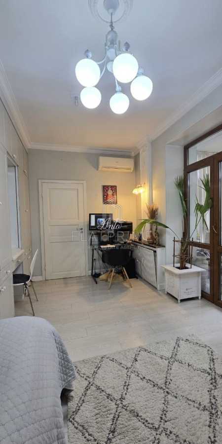 Продажа 2-комнатной квартиры 75 м², Большая Васильковская ул., 134