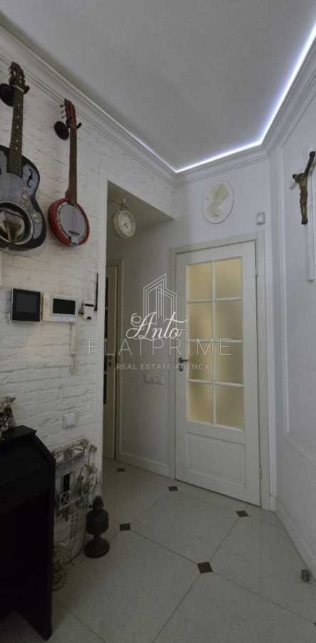 Продажа 2-комнатной квартиры 75 м², Большая Васильковская ул., 134