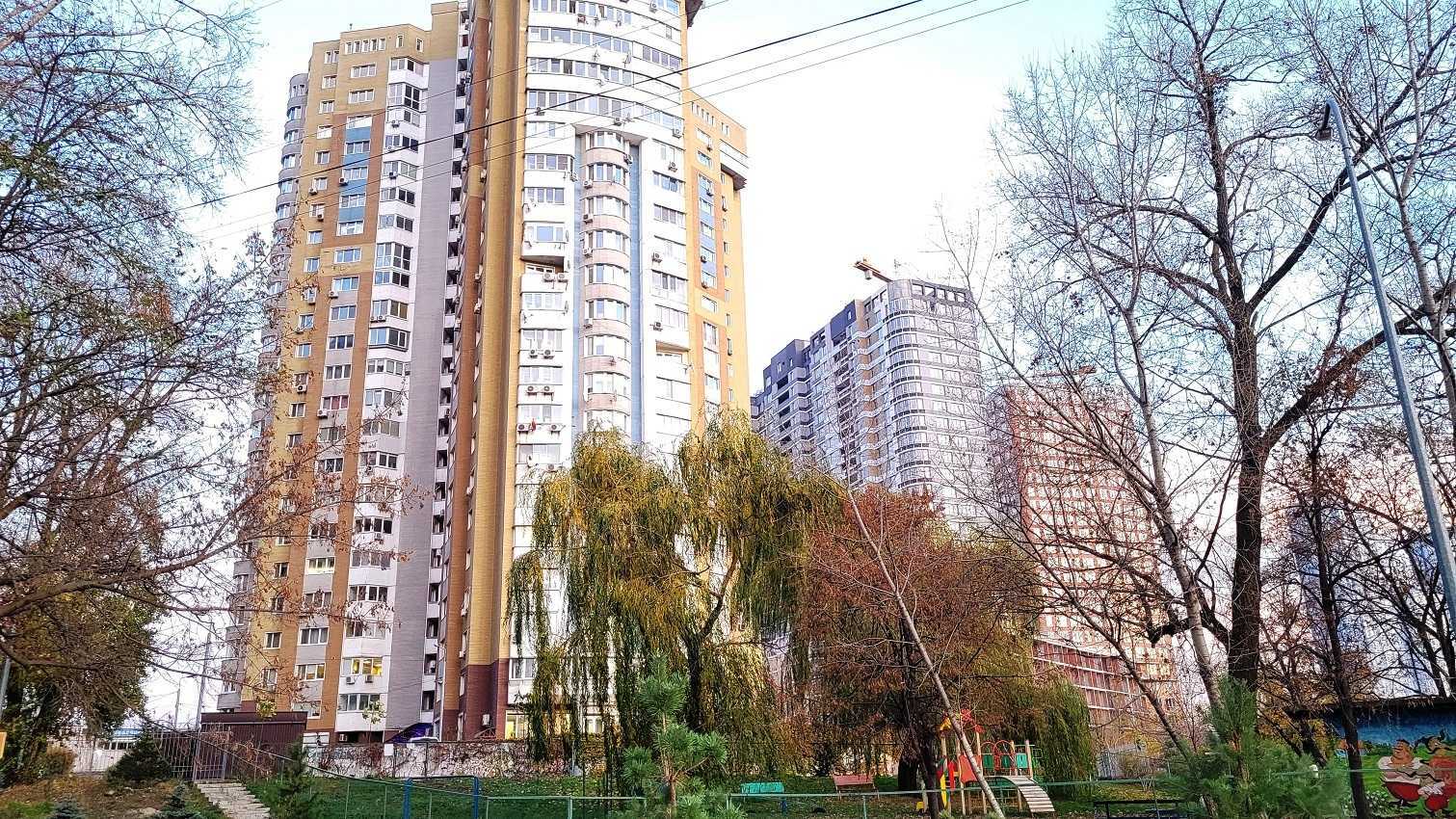 Продаж 3-кімнатної квартири 107 м², Євгена Сверстюка вул., 52В
