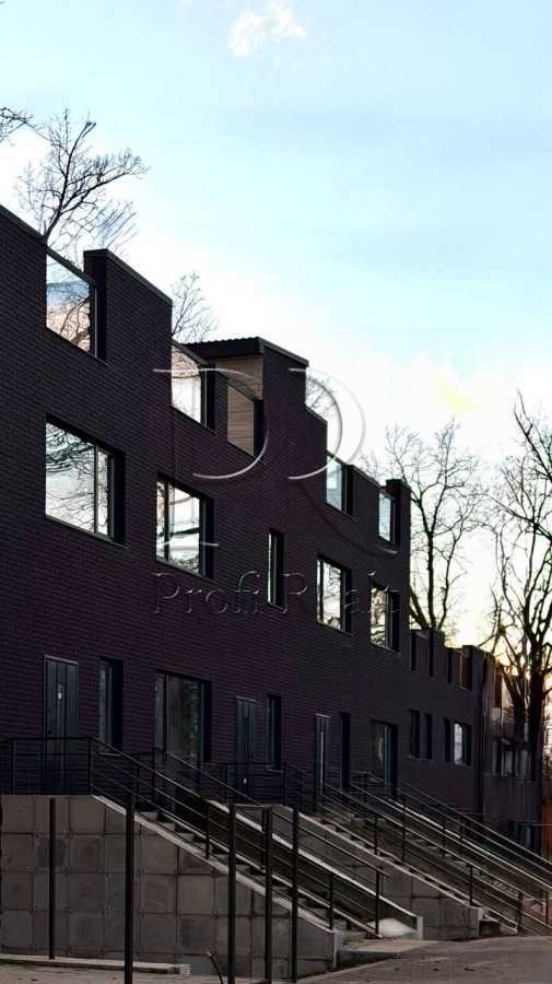 Продаж будинку 140 м², Києво-Мироцька вул.