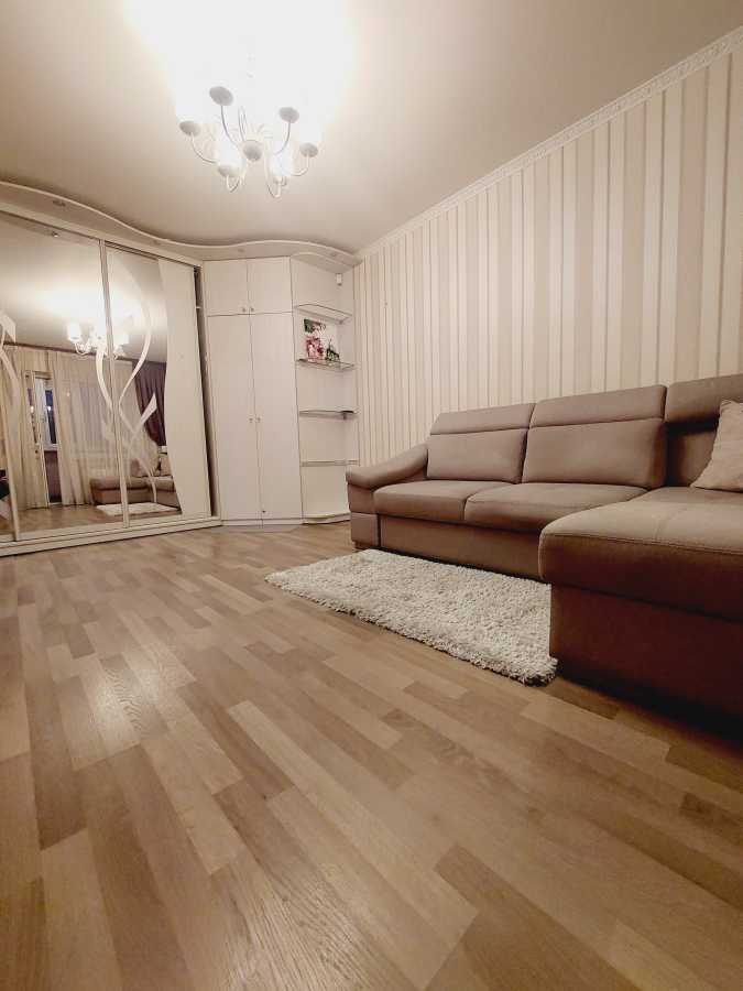 Аренда 2-комнатной квартиры 54 м², Ревуцкого ул., 18