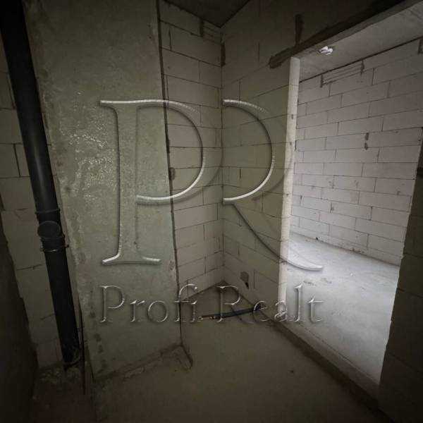 Продаж 1-кімнатної квартири 48 м², Причальна вул., 8