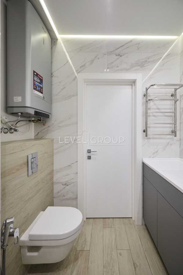 Продаж 2-кімнатної квартири 71.8 м², Любомира Гузара просп., 13