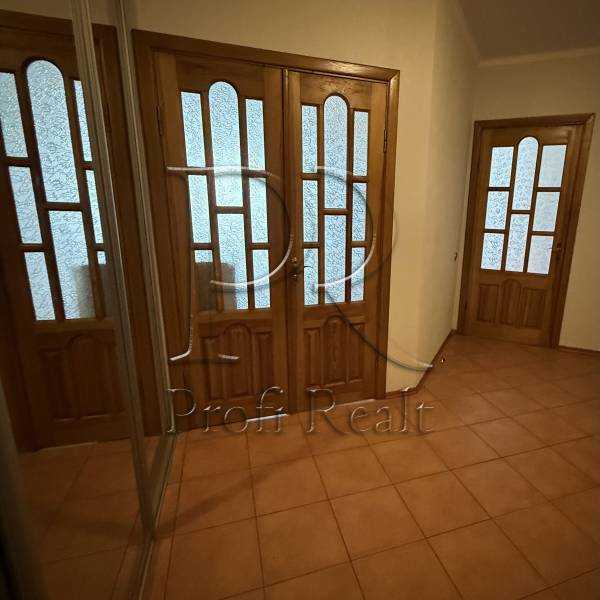 Продаж 1-кімнатної квартири 51 м², Кубанської України вул., 31А