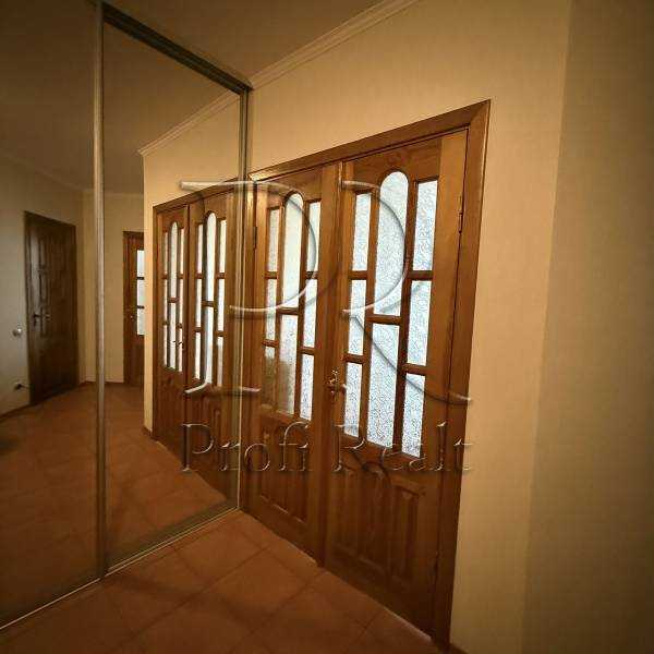 Продаж 1-кімнатної квартири 51 м², Кубанської України вул., 31А