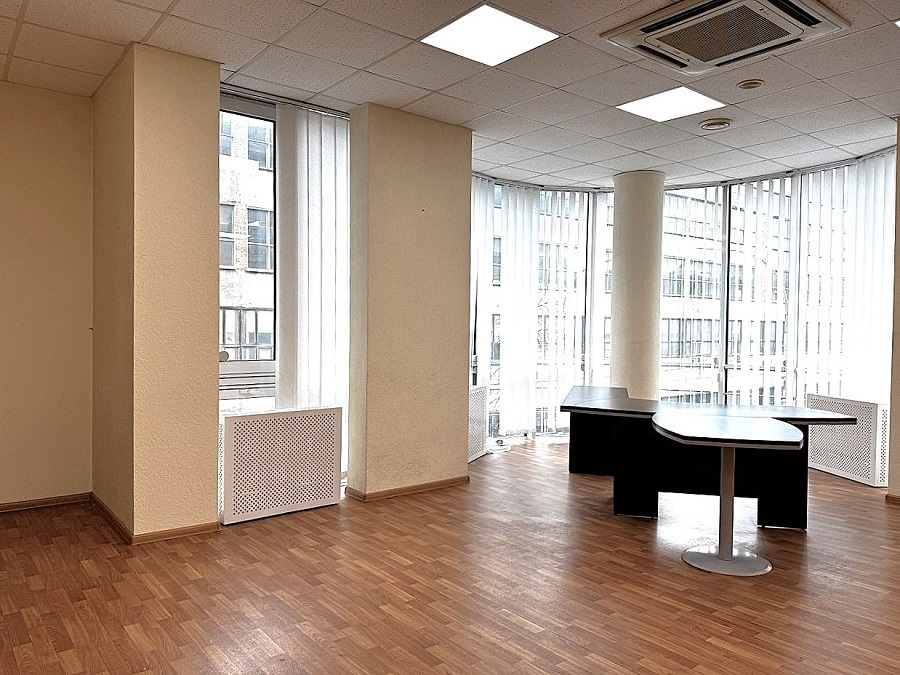 Оренда офісу 110 м², Хрестовий пров., 2А