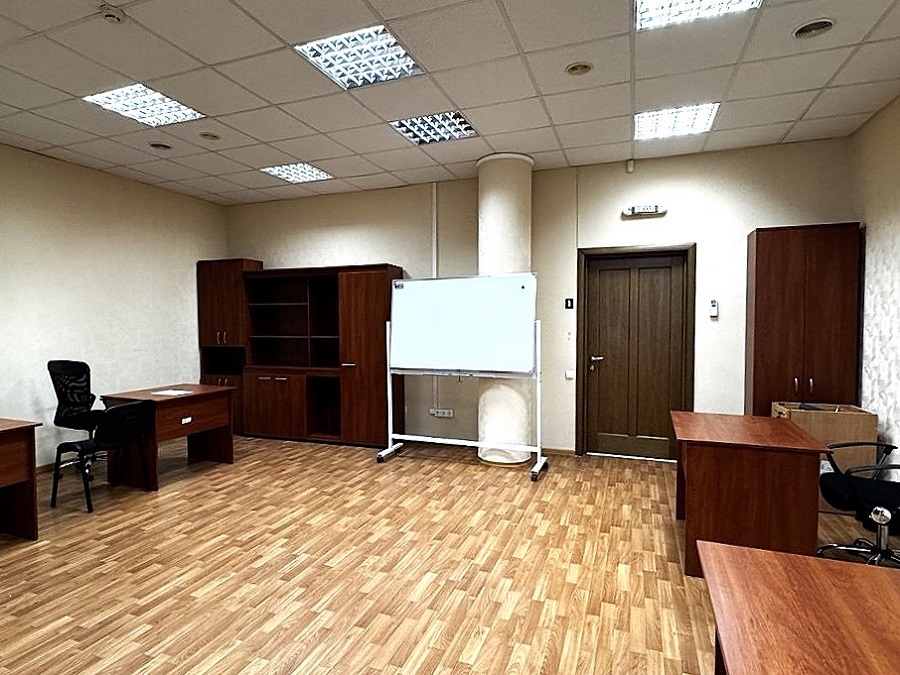 Оренда офісу 55 м², Хрестовий пров., 2А