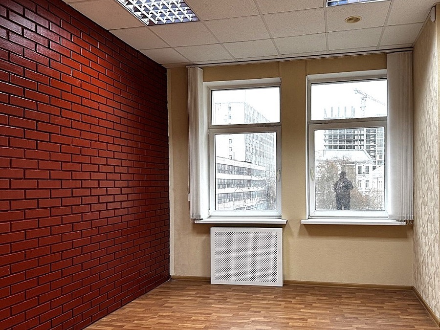 Оренда офісу 167 м², Хрестовий пров., 2А