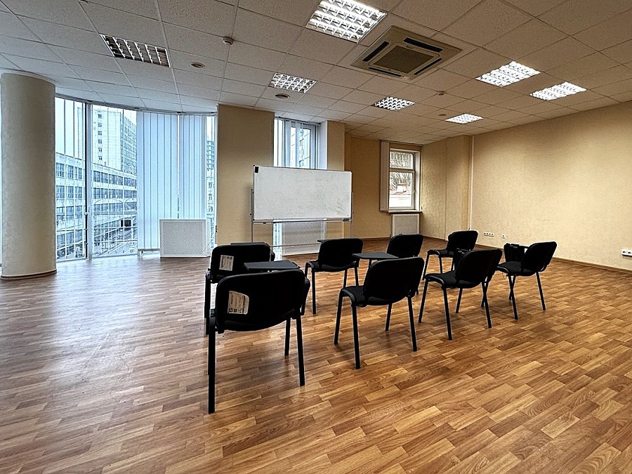 Оренда офісу 167 м², Хрестовий пров., 2А