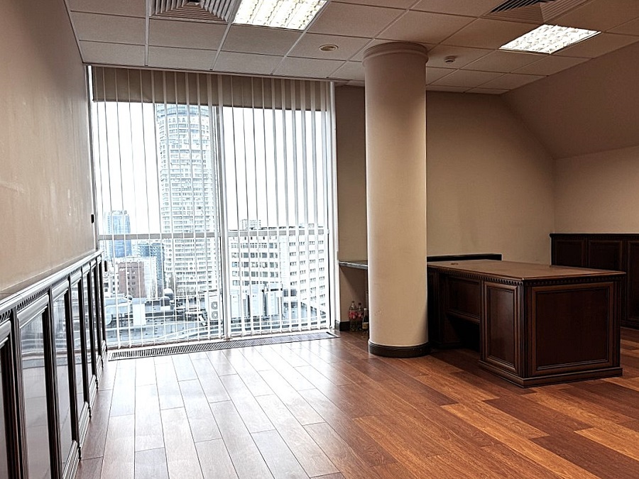 Оренда офісу 170 м², Хрестовий пров., 2А