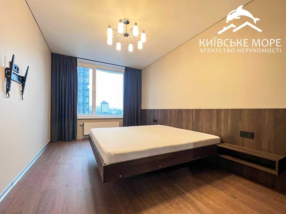 Аренда 1-комнатной квартиры 51 м², Князя Романа Мстиславича, 22